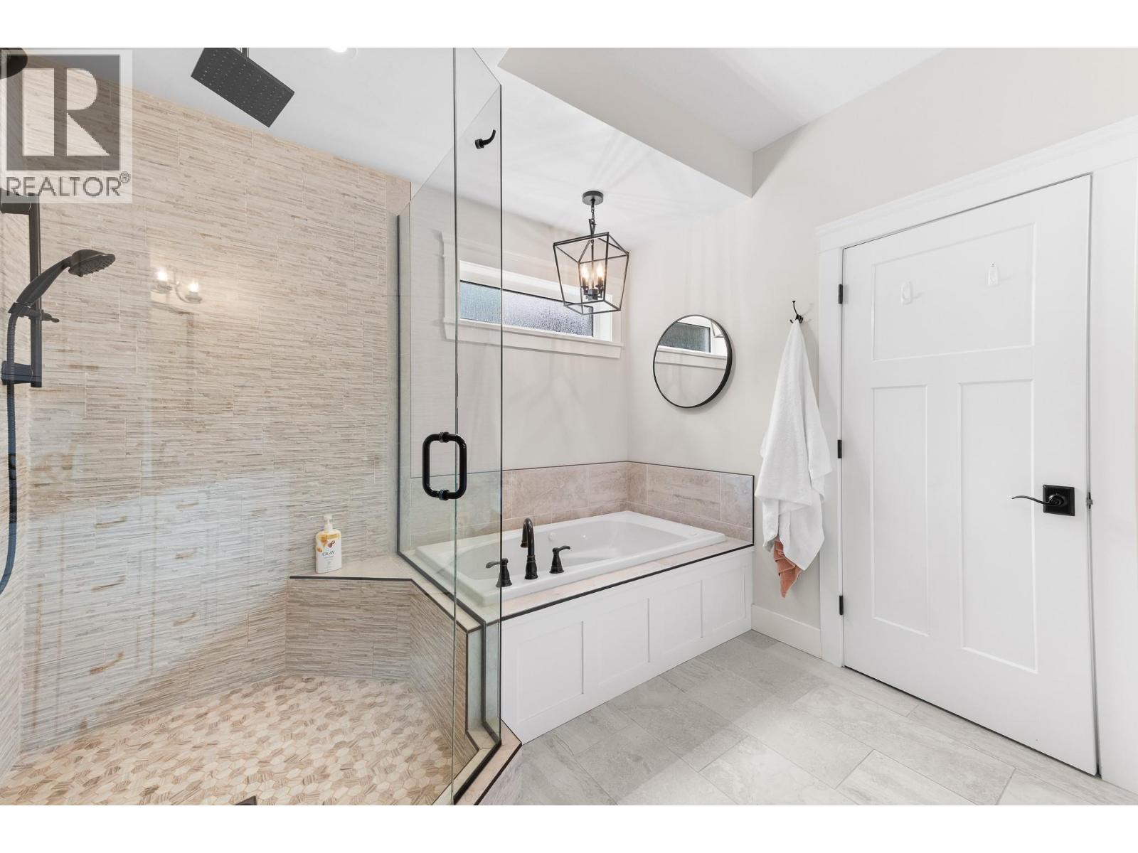 1464 SOUTHVIEW Drive - 33