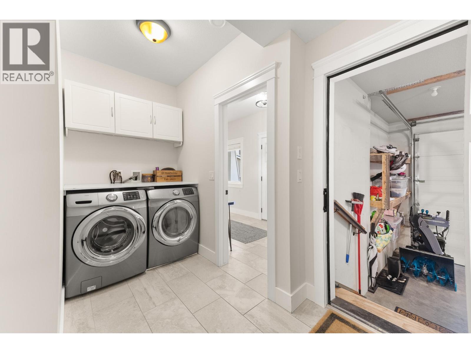 1464 SOUTHVIEW Drive - 52