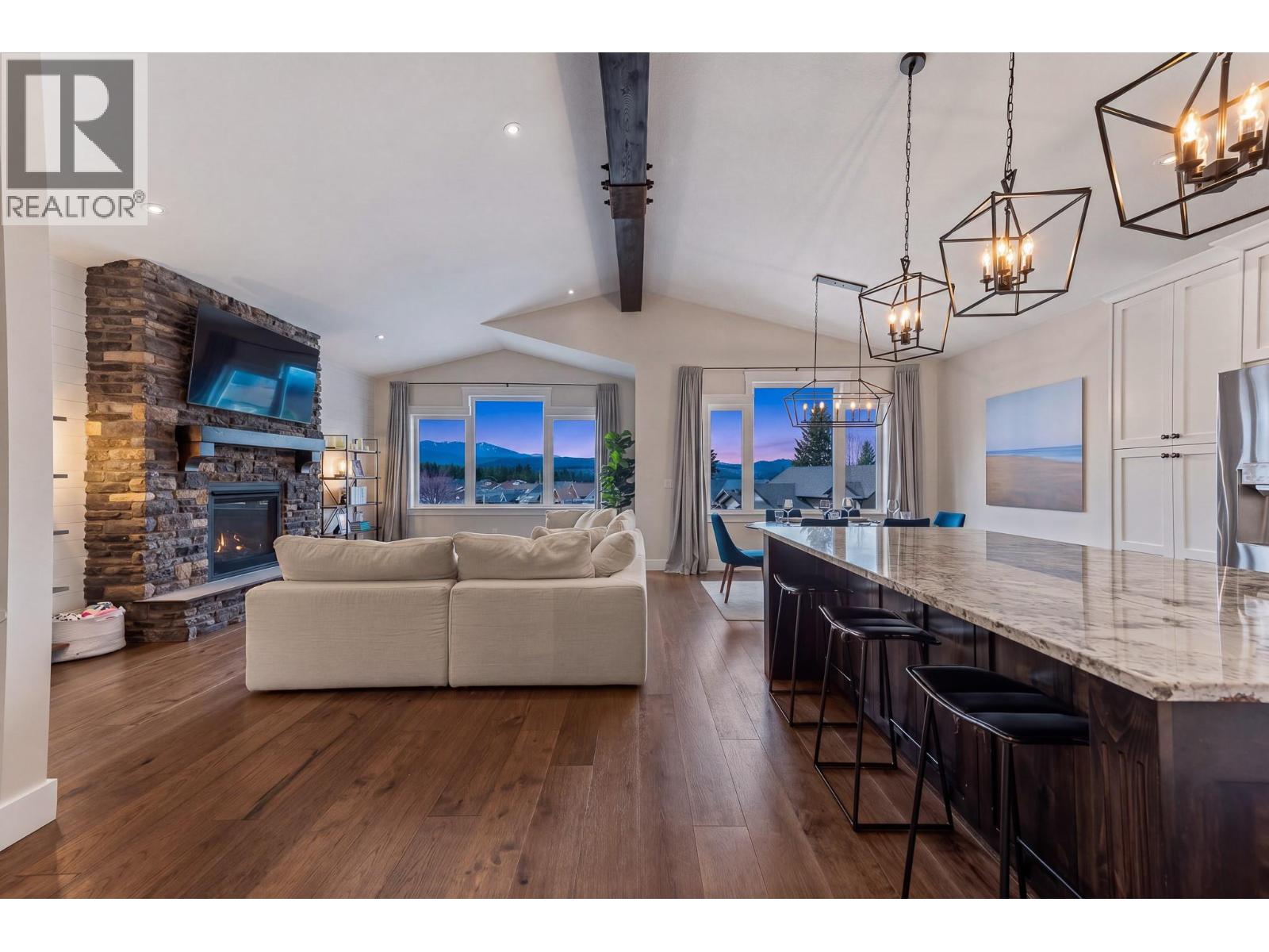 1464 SOUTHVIEW Drive - 58