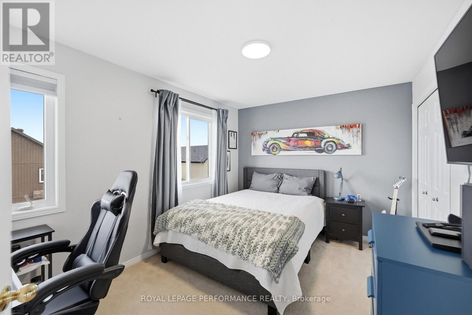 366 JASPER CRESCENT S - 29