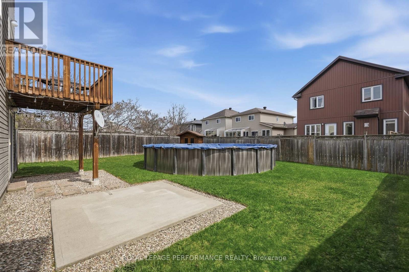 366 JASPER CRESCENT S - 40