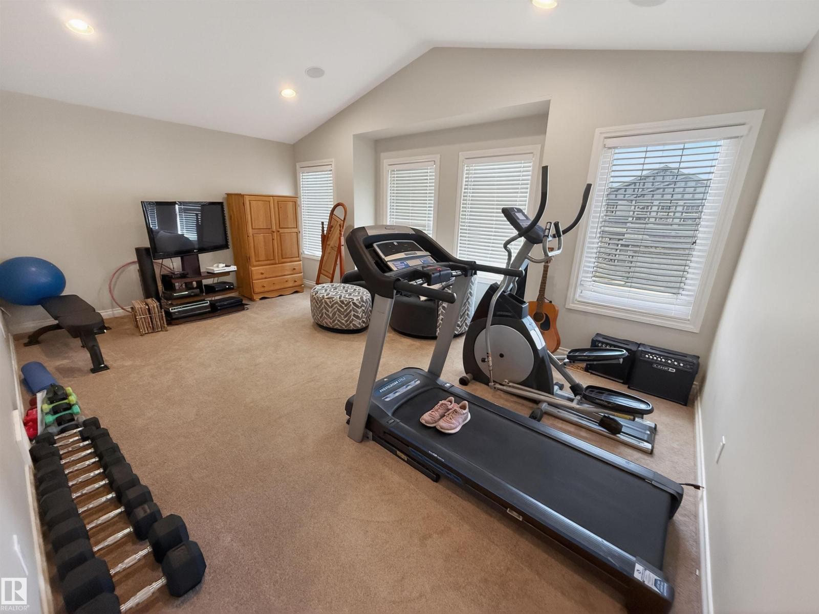 25 VICTOR CO, Spruce Grove