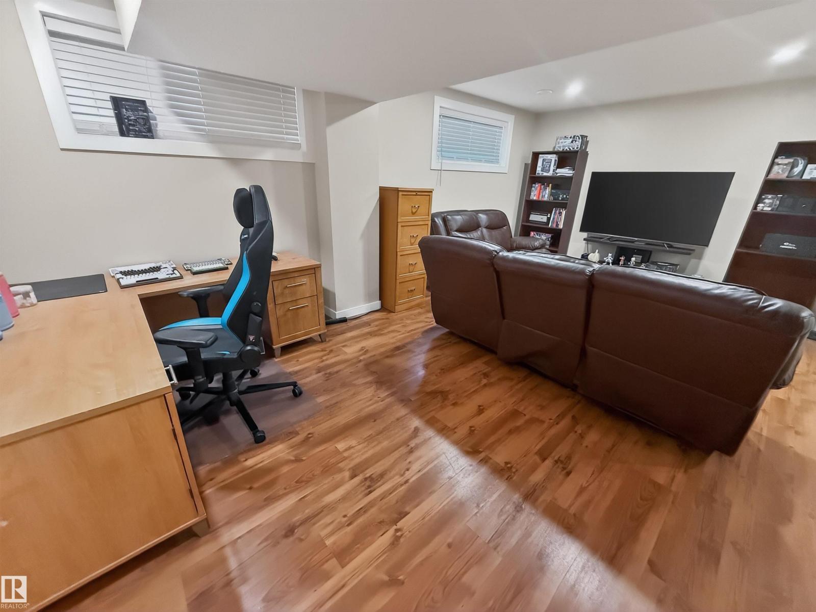 25 VICTOR CO, Spruce Grove