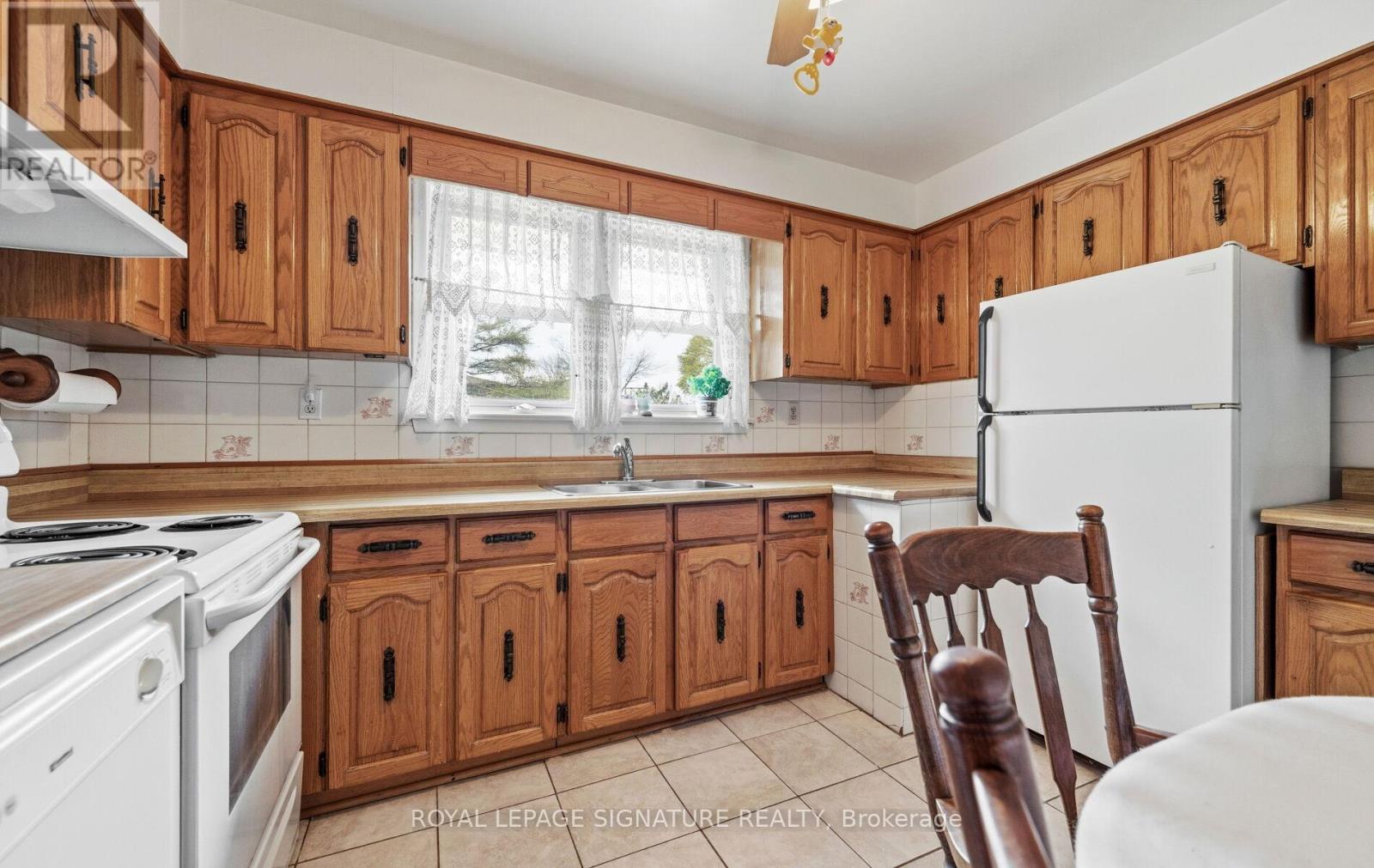 1322 KELLY ROAD - 13