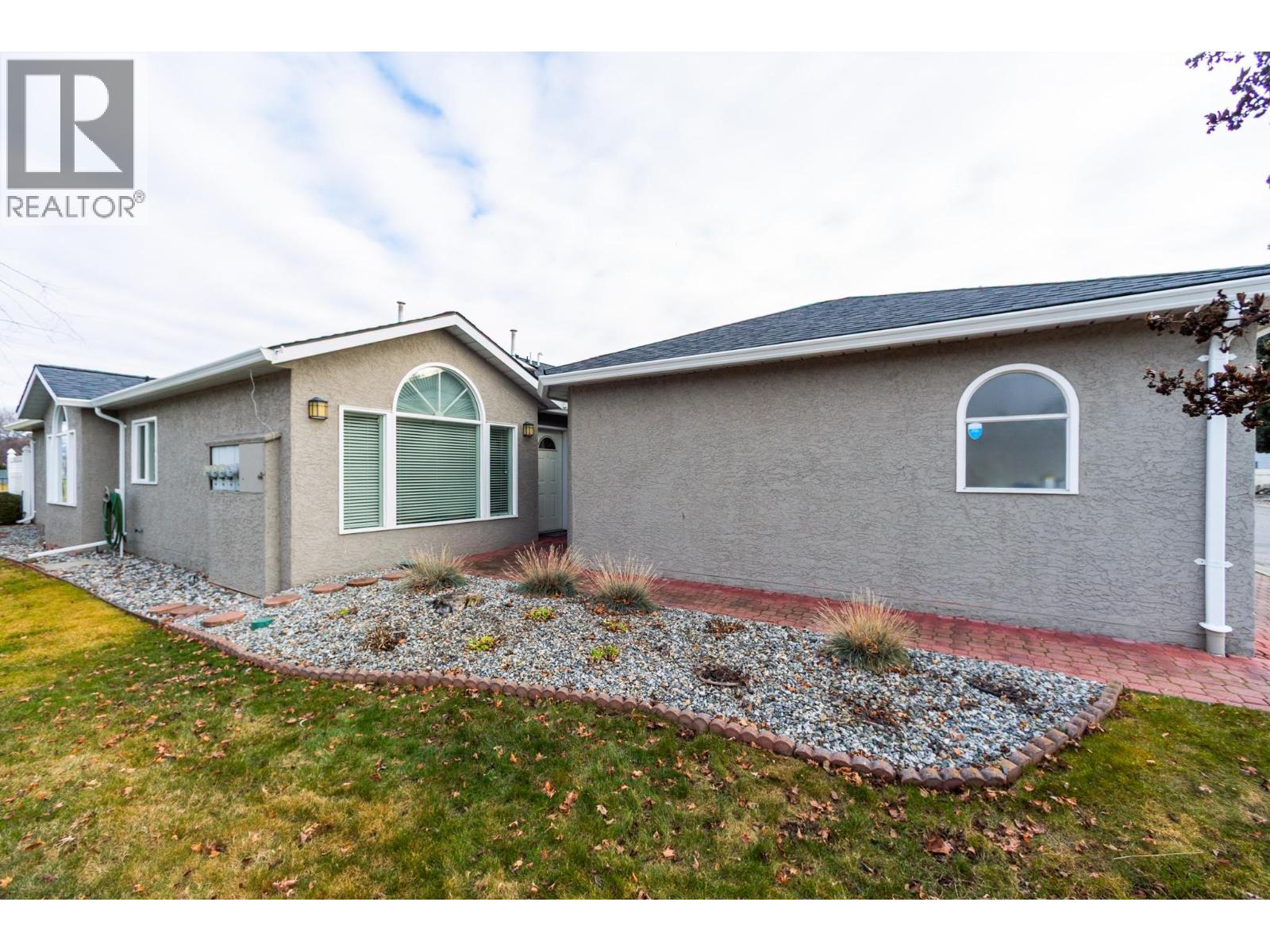 #4 1020 Lanfranco Road - 3
