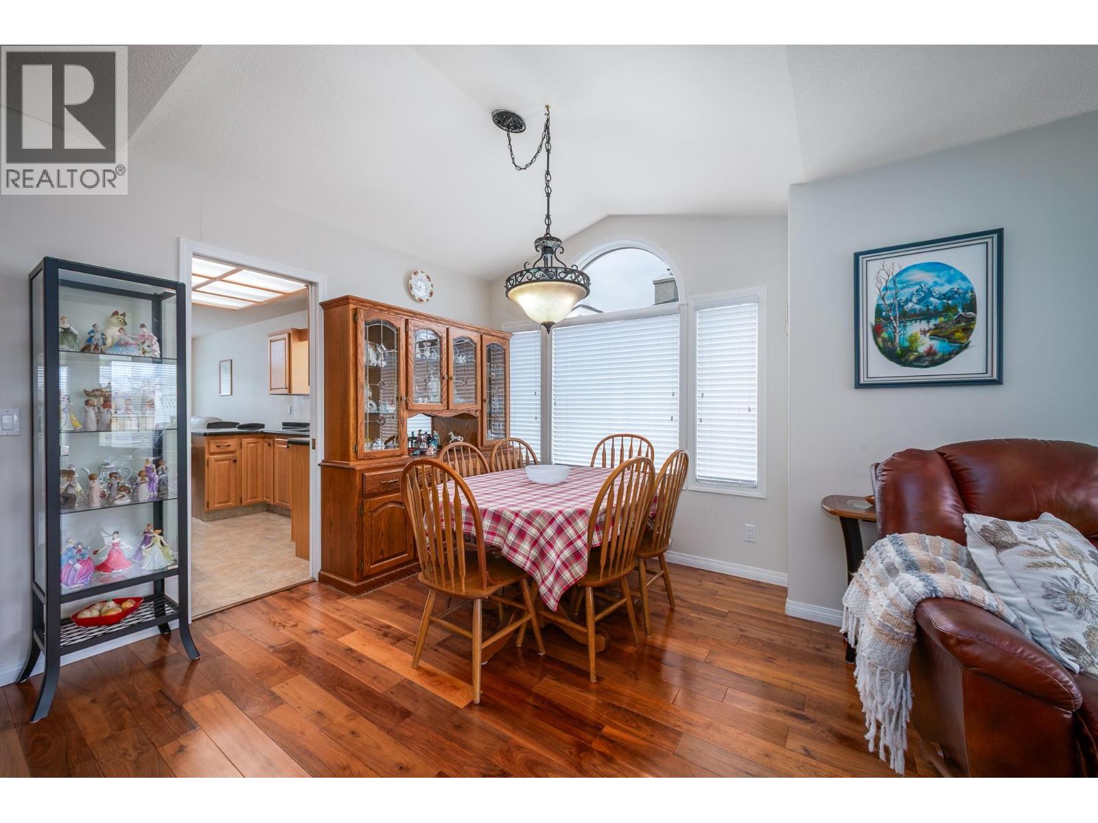 #4 1020 Lanfranco Road - 30