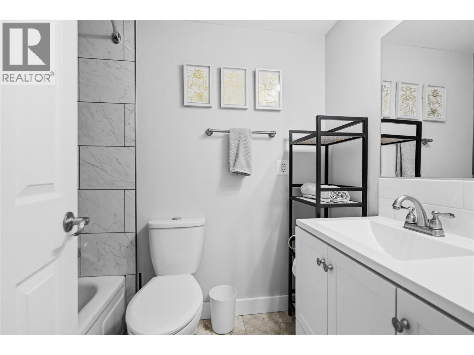 922 DYNES Avenue Unit# 207, Penticton
