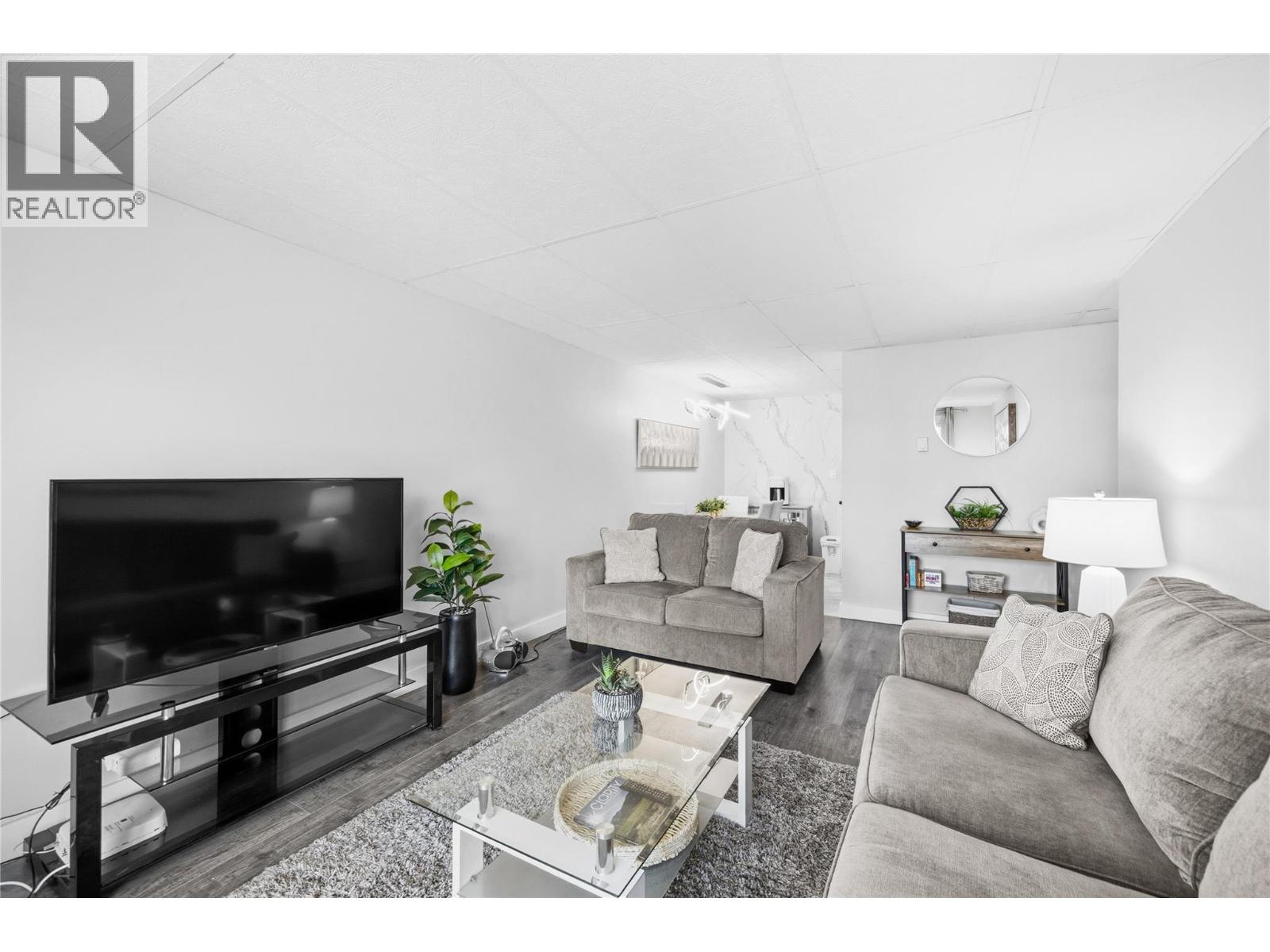 922 DYNES Avenue Unit# 207, Penticton