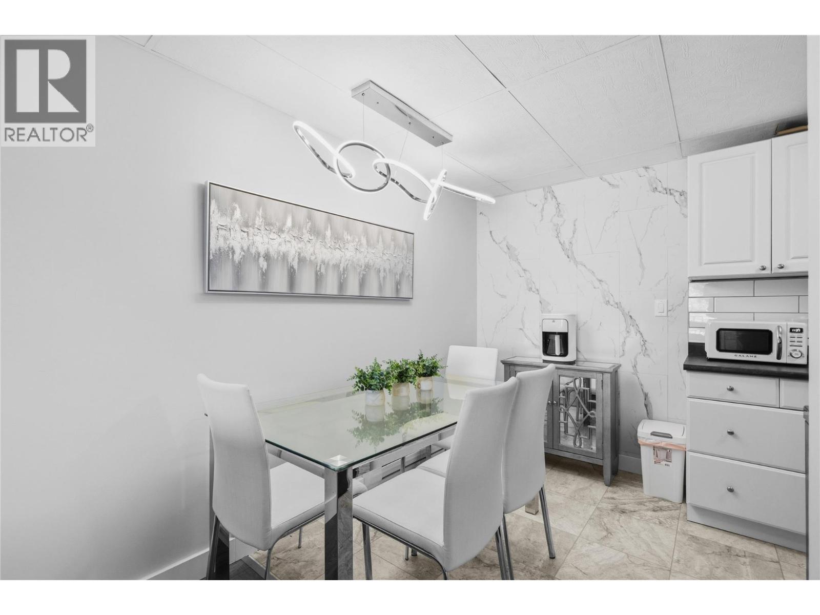 922 DYNES Avenue Unit# 207, Penticton