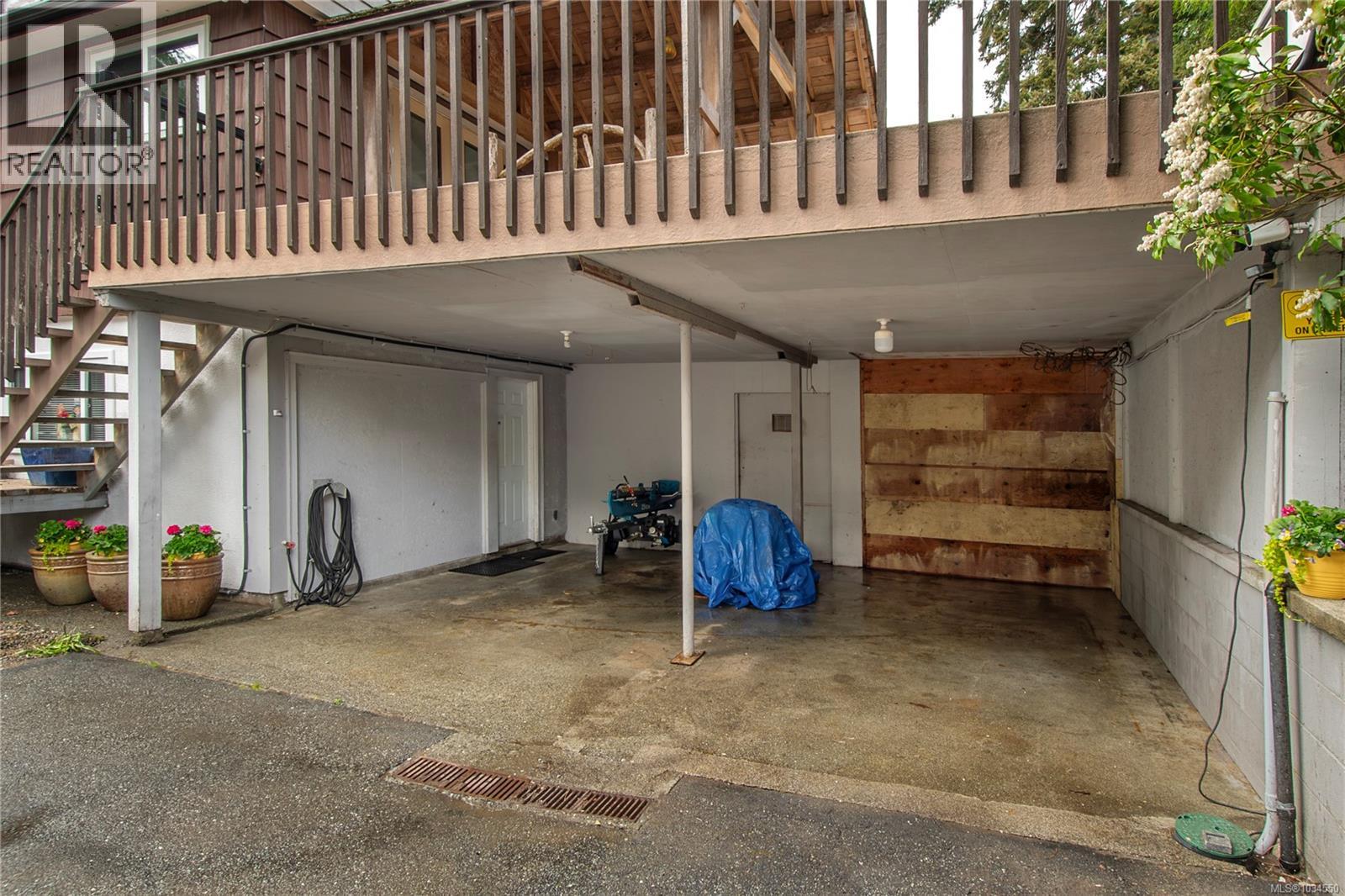 4123 Island Hwy S - 64