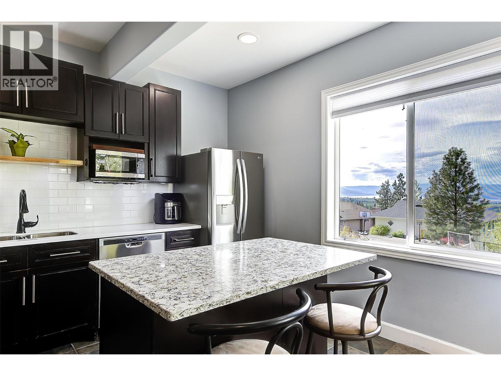1027 James Hockey Place, Kelowna