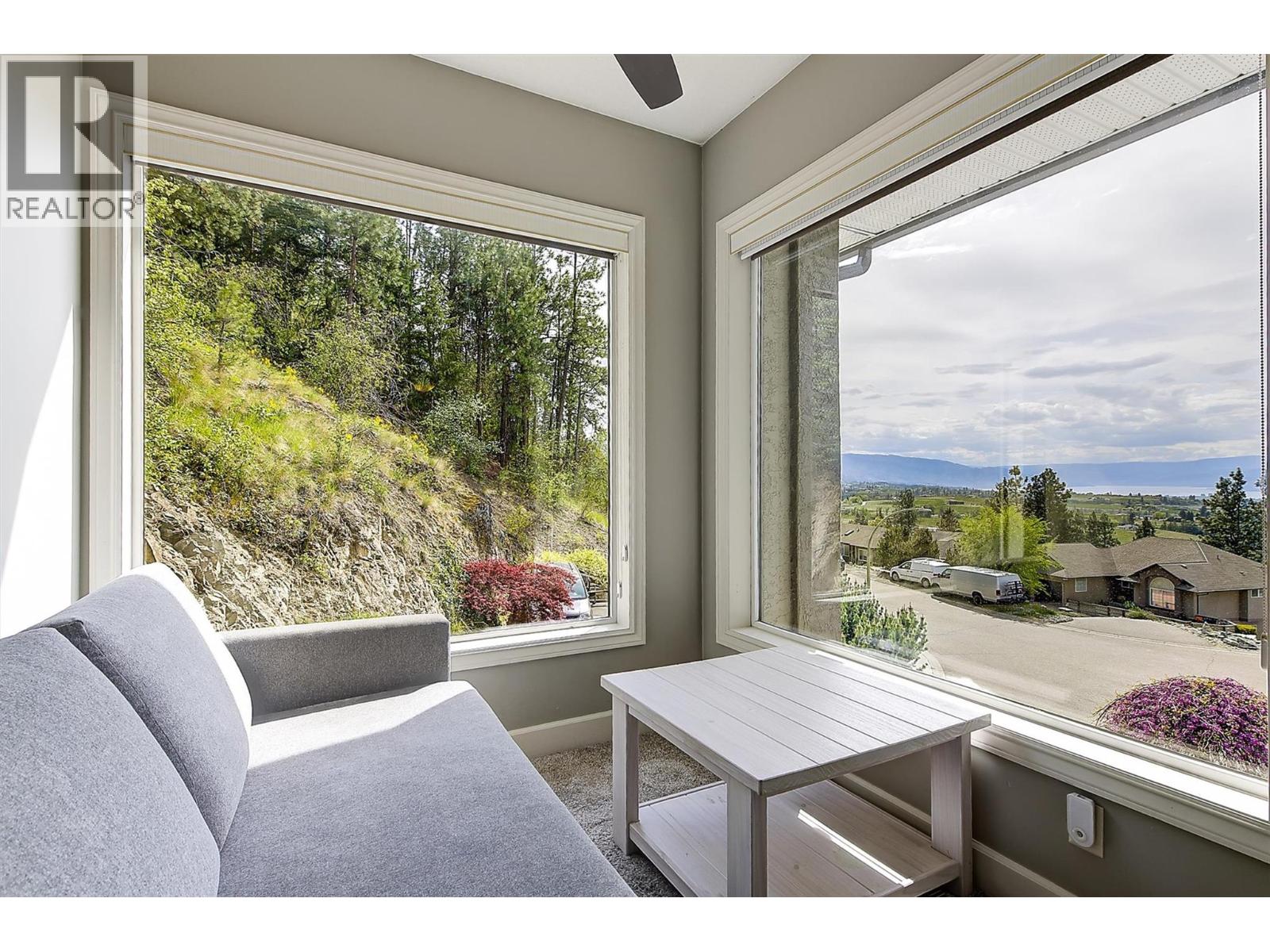 1027 James Hockey Place, Kelowna
