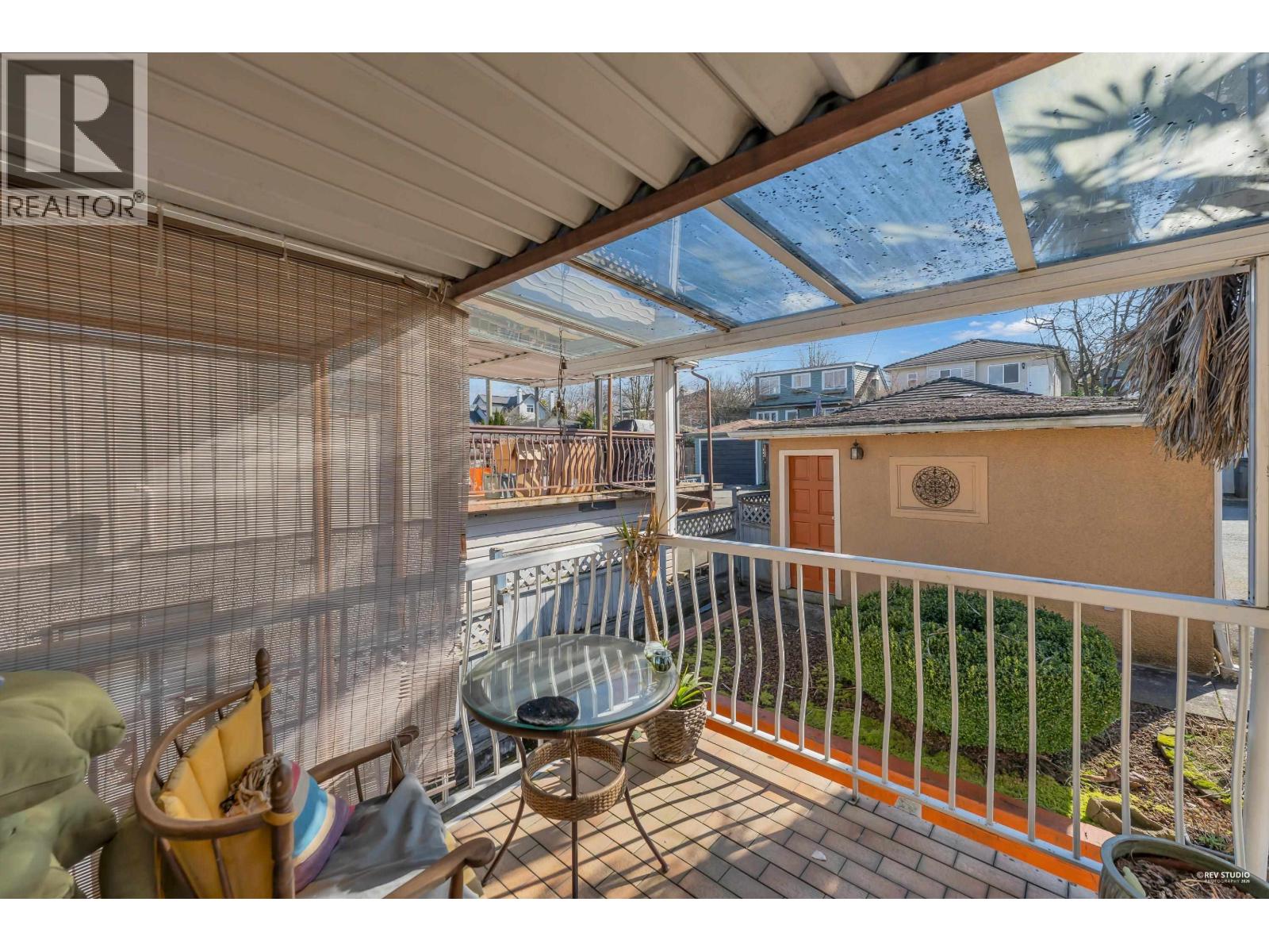 3 Bed, 2 Bath House for Sale in Vancouver – 2576 PARKER STREET, Vancouver - Image 4