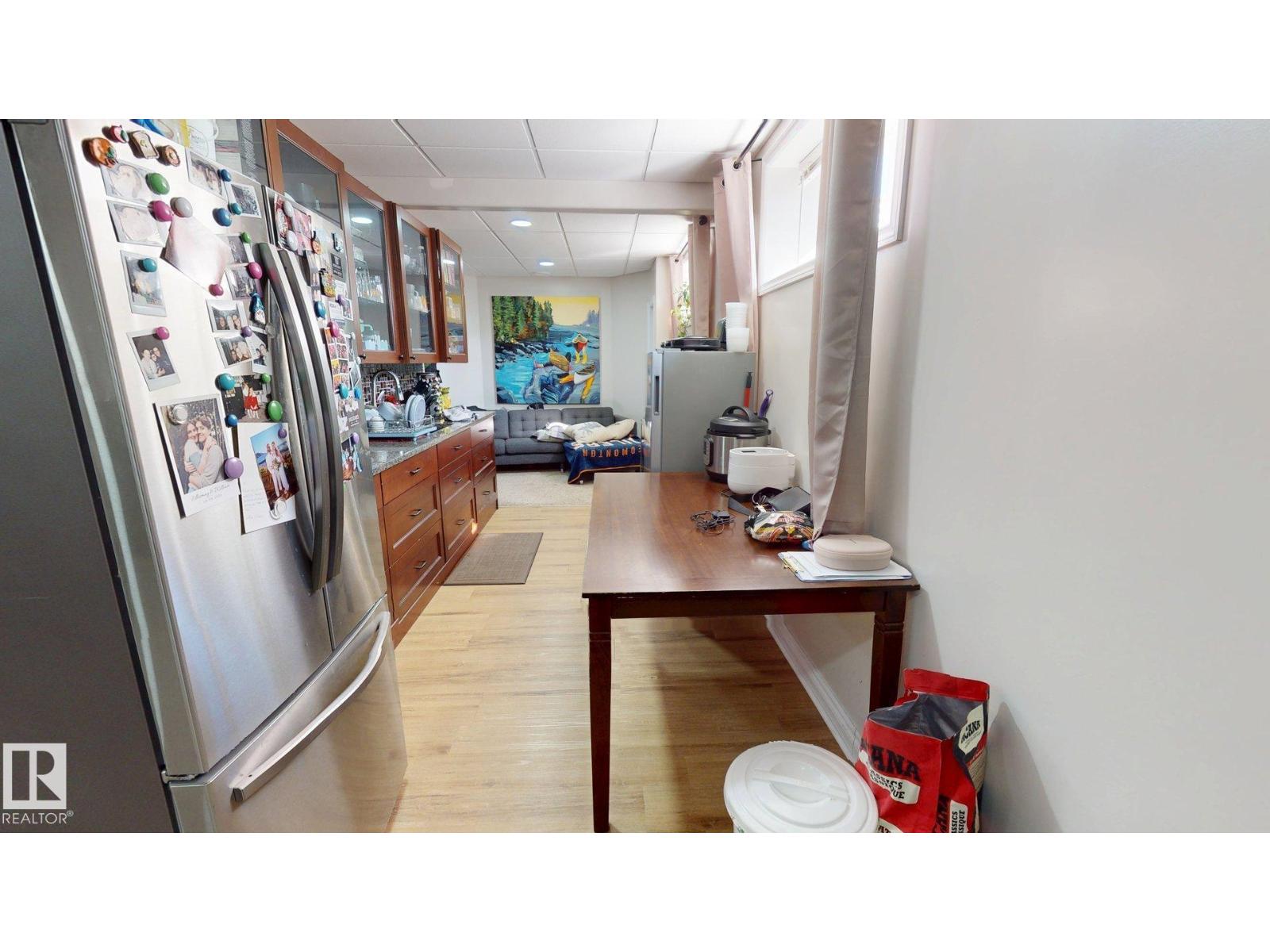 325 CUTTS CO NW, Edmonton