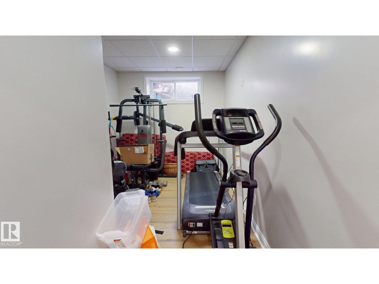 325 CUTTS CO NW, Edmonton