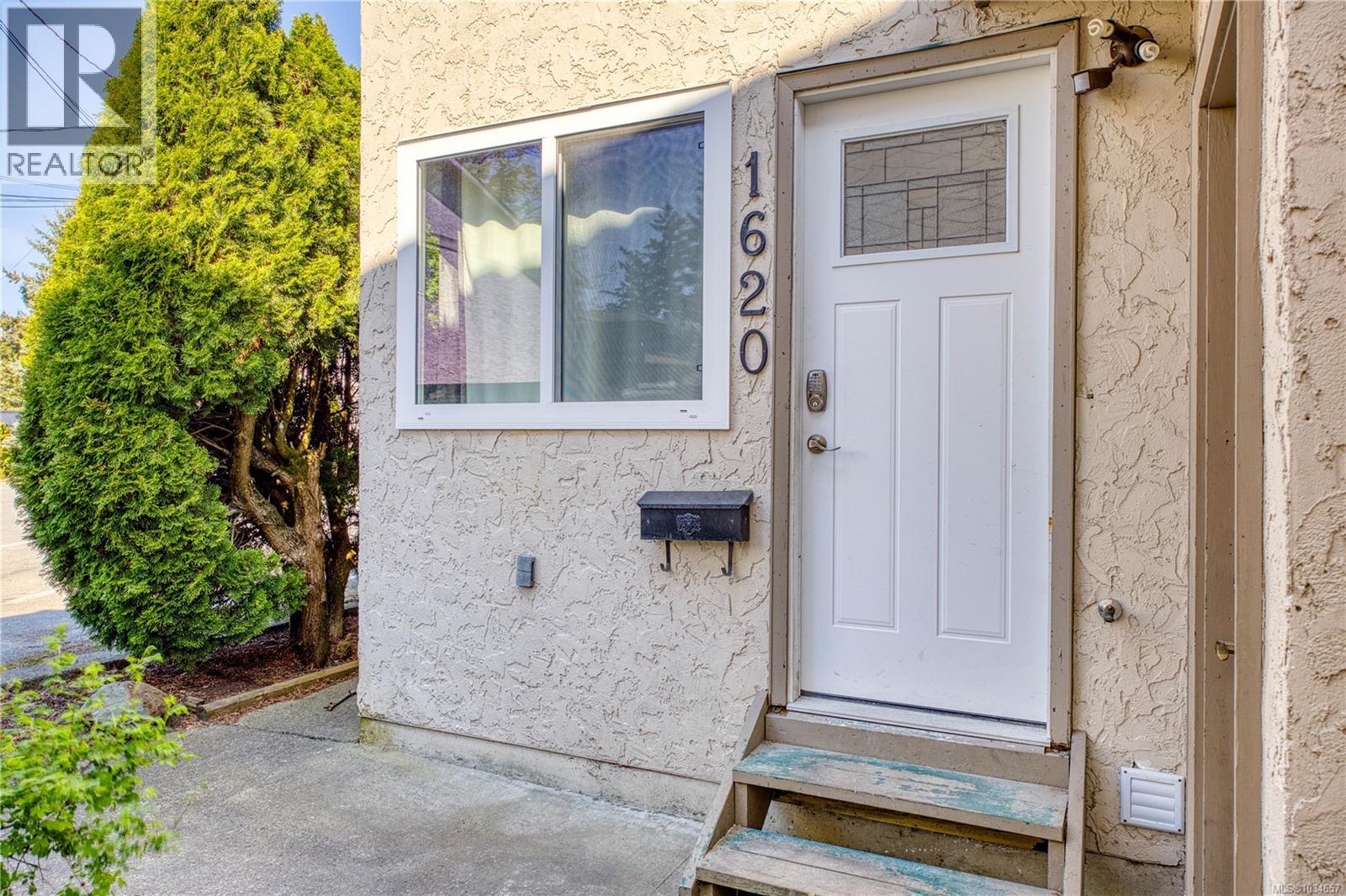 1620 Fuller St - Image 3