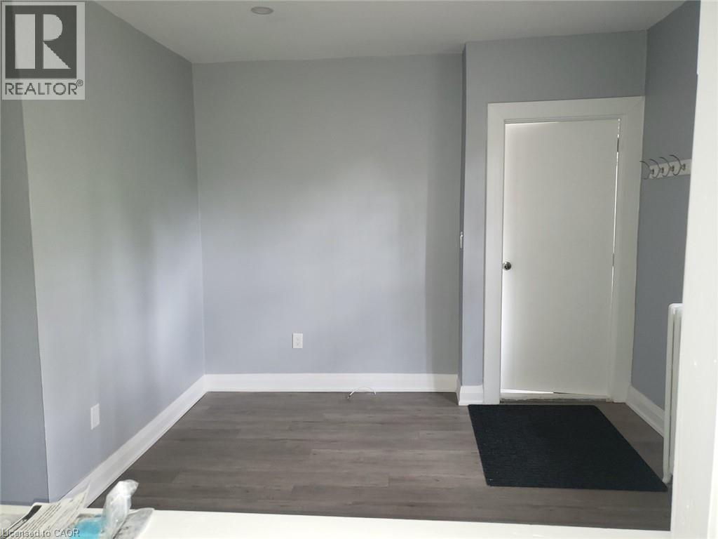 95 CAYUGA Street Unit# 2, Brantford, Ontario, N3S1X1 — Photo 2