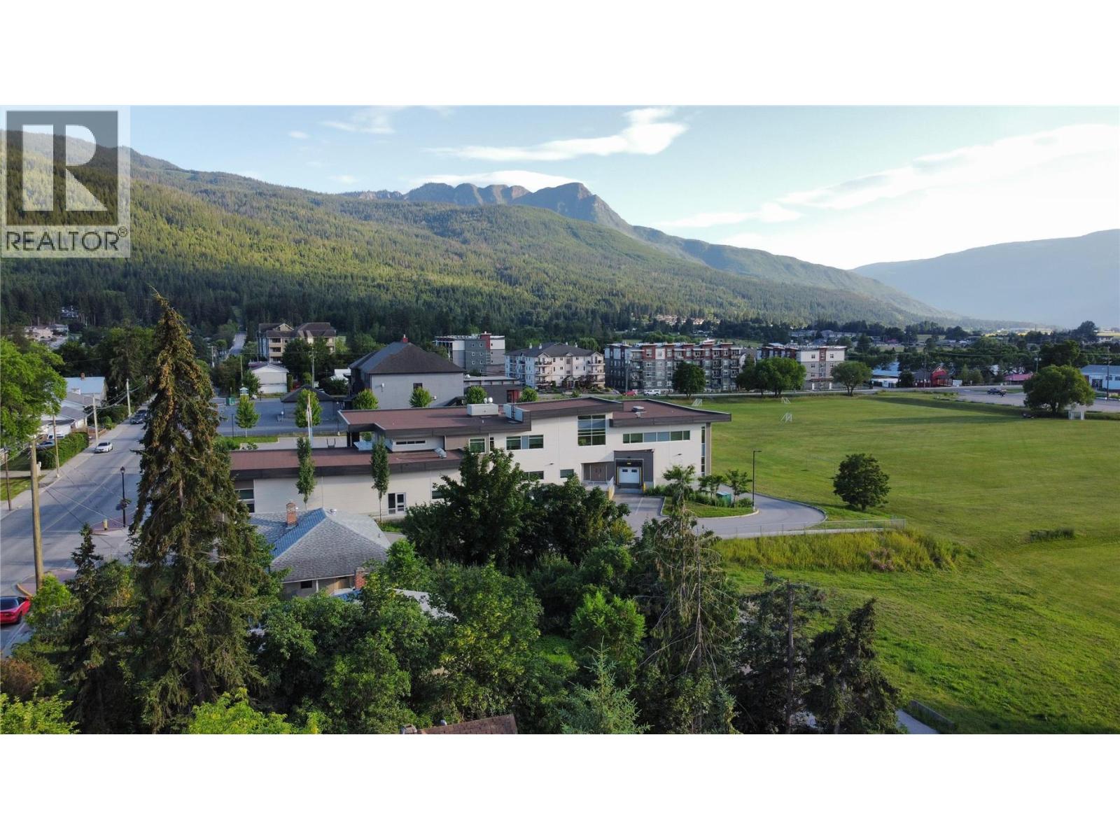  161 Shuswap Street Southwest, Salmon Arm