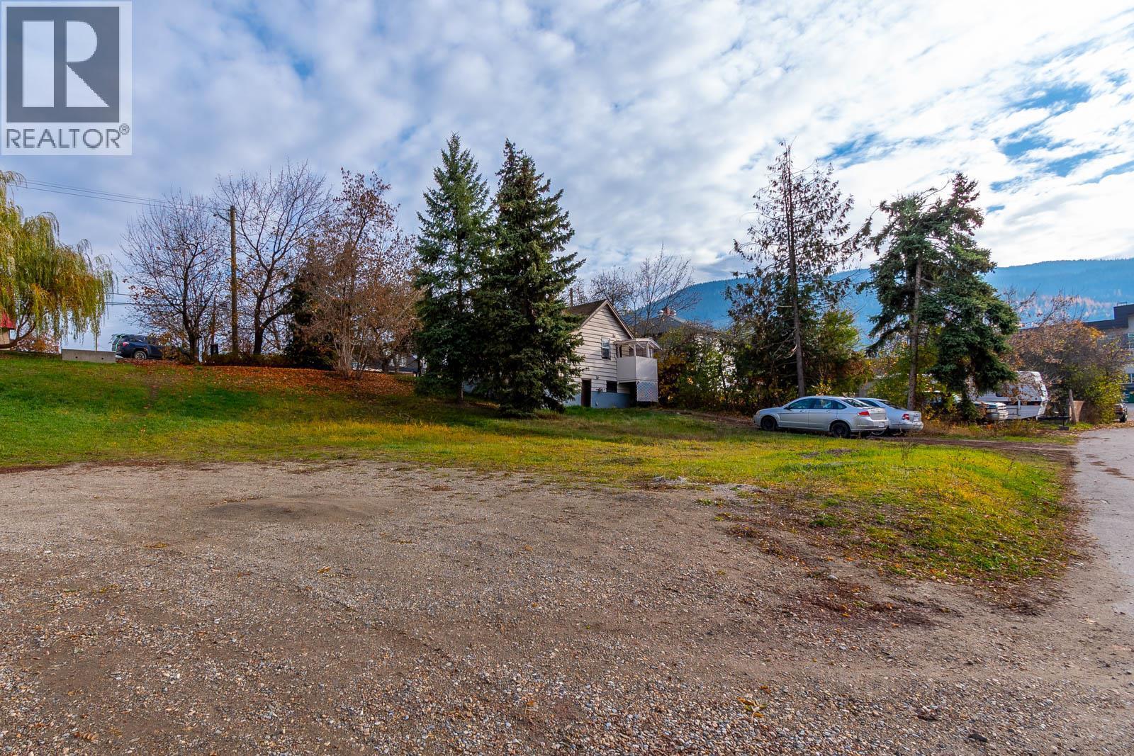  161 Shuswap Street Southwest, Salmon Arm