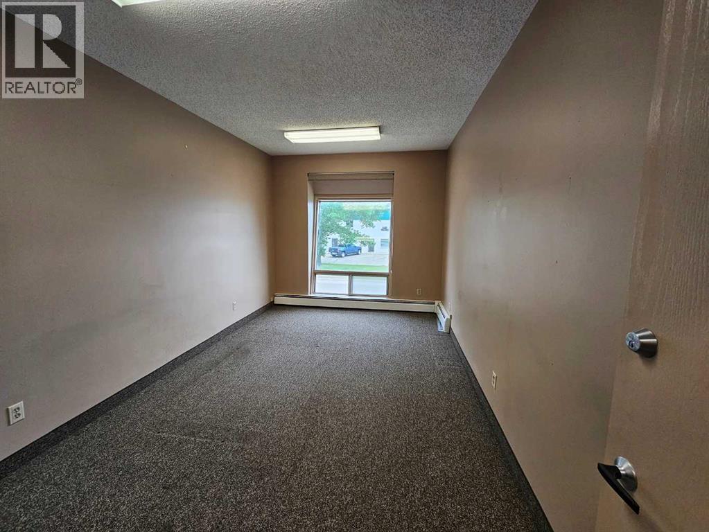 7836 49 Avenue - Photo 10