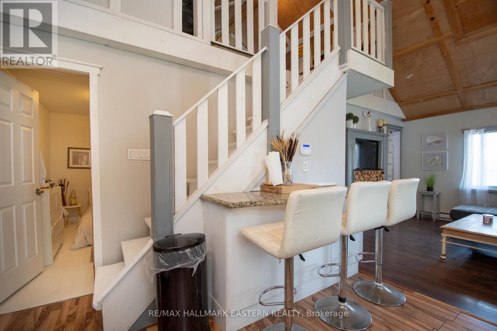 2305 THURSTONIA ROAD - 14