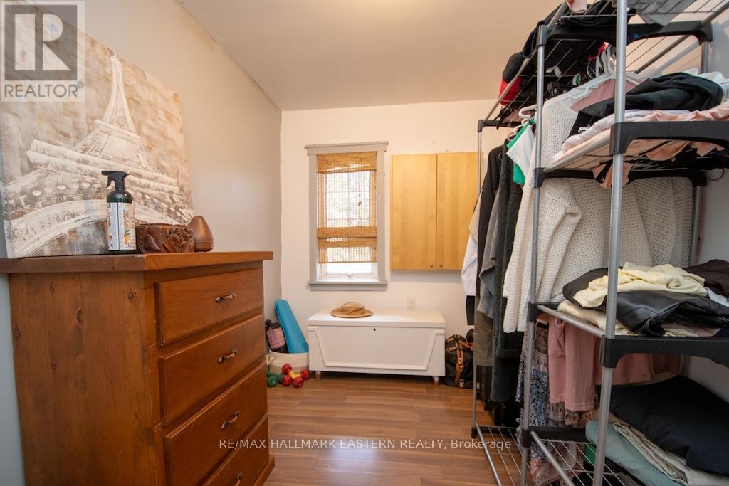 2305 THURSTONIA ROAD - 16