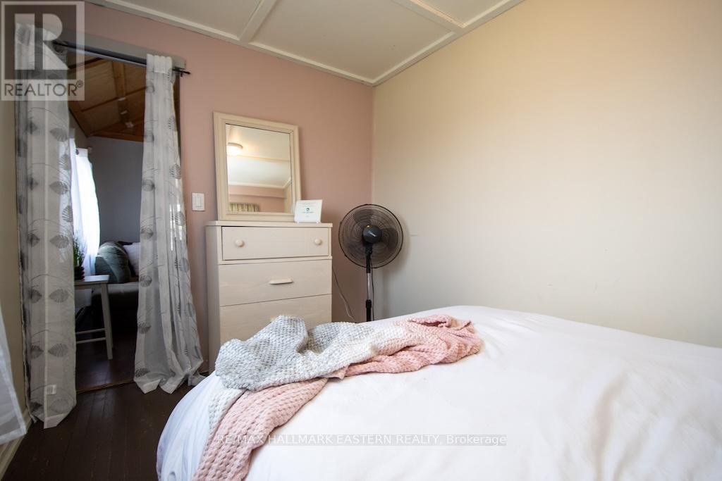 2305 THURSTONIA ROAD - 18