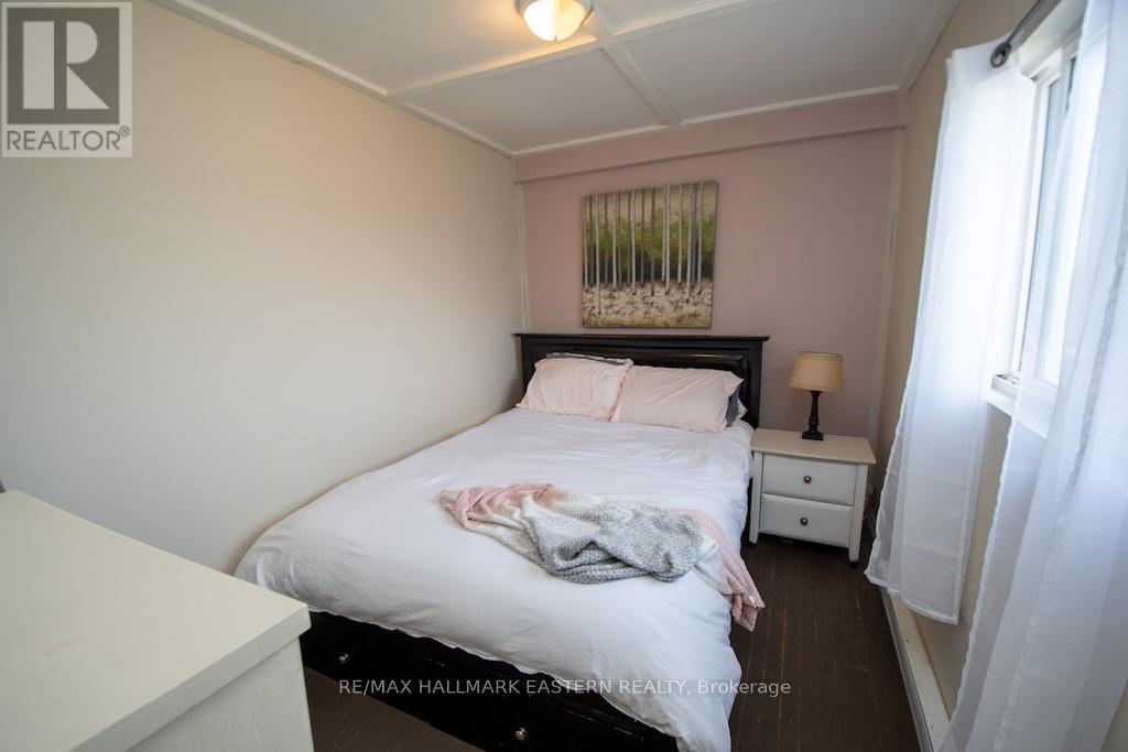 2305 THURSTONIA ROAD - 19