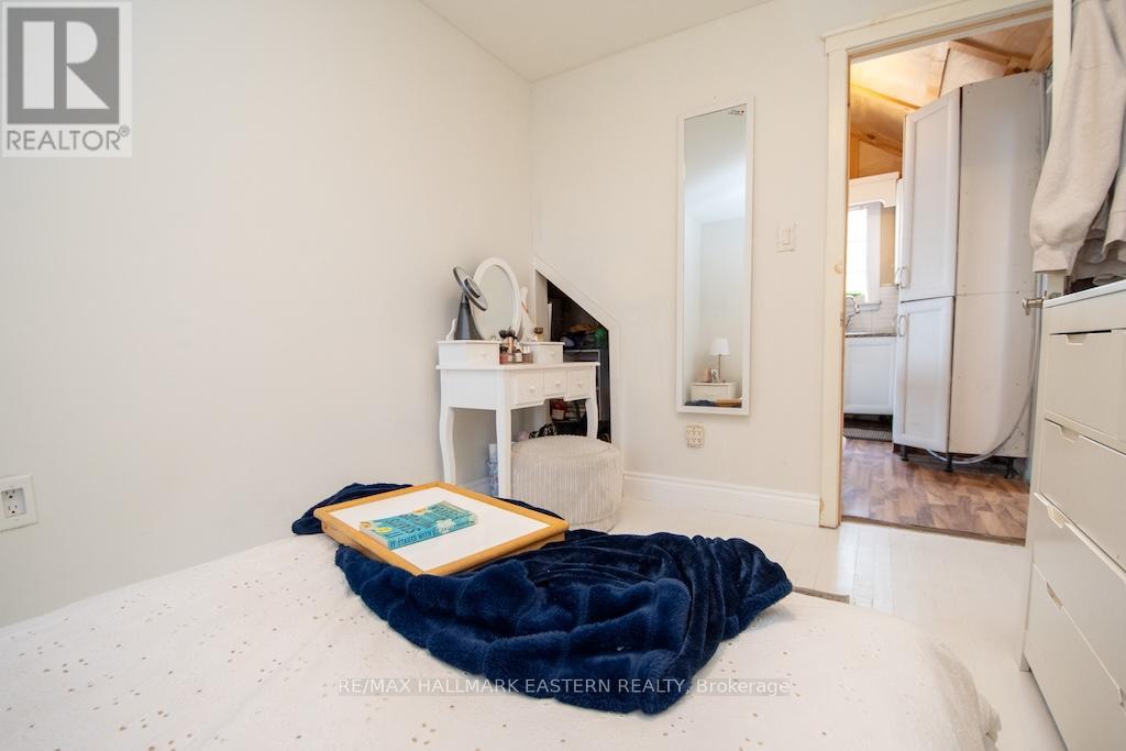 2305 THURSTONIA ROAD - 21