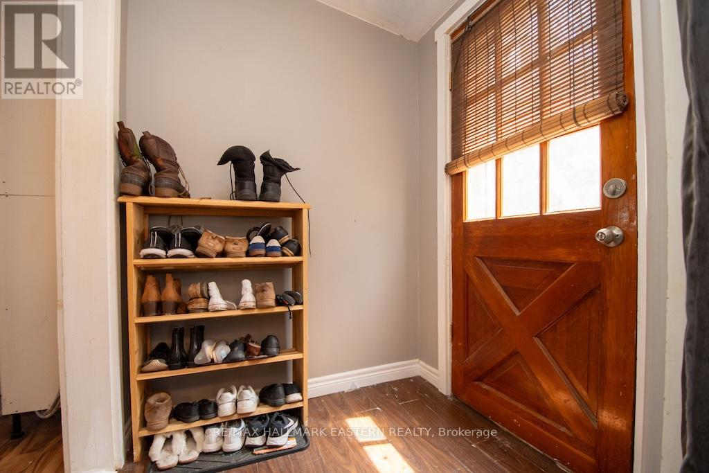 2305 THURSTONIA ROAD - 26