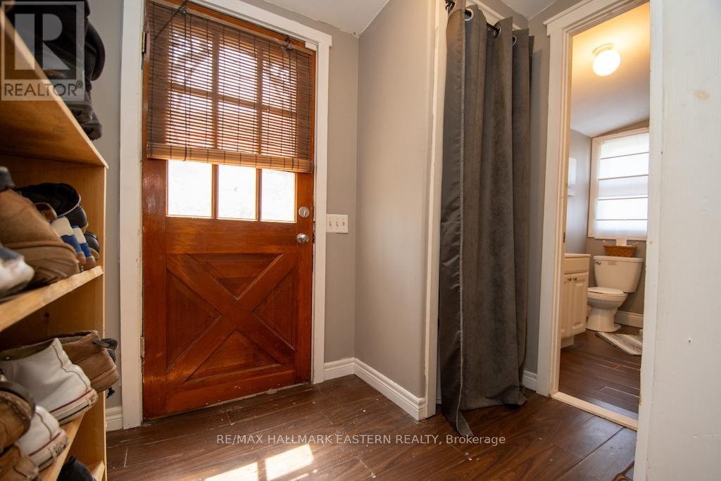 2305 THURSTONIA ROAD - 27