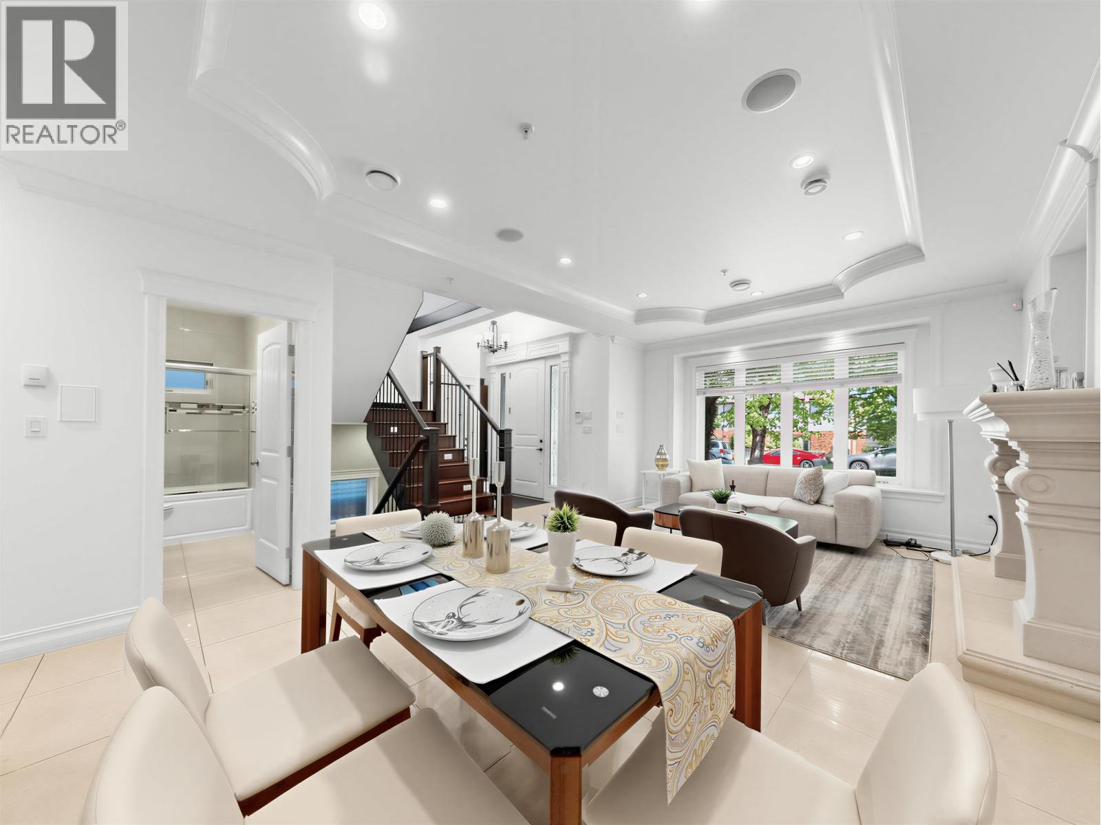 10 Bed, 7 Bath House for Sale in Vancouver – 2456 E 45TH AVENUE, Vancouver - Image 5
