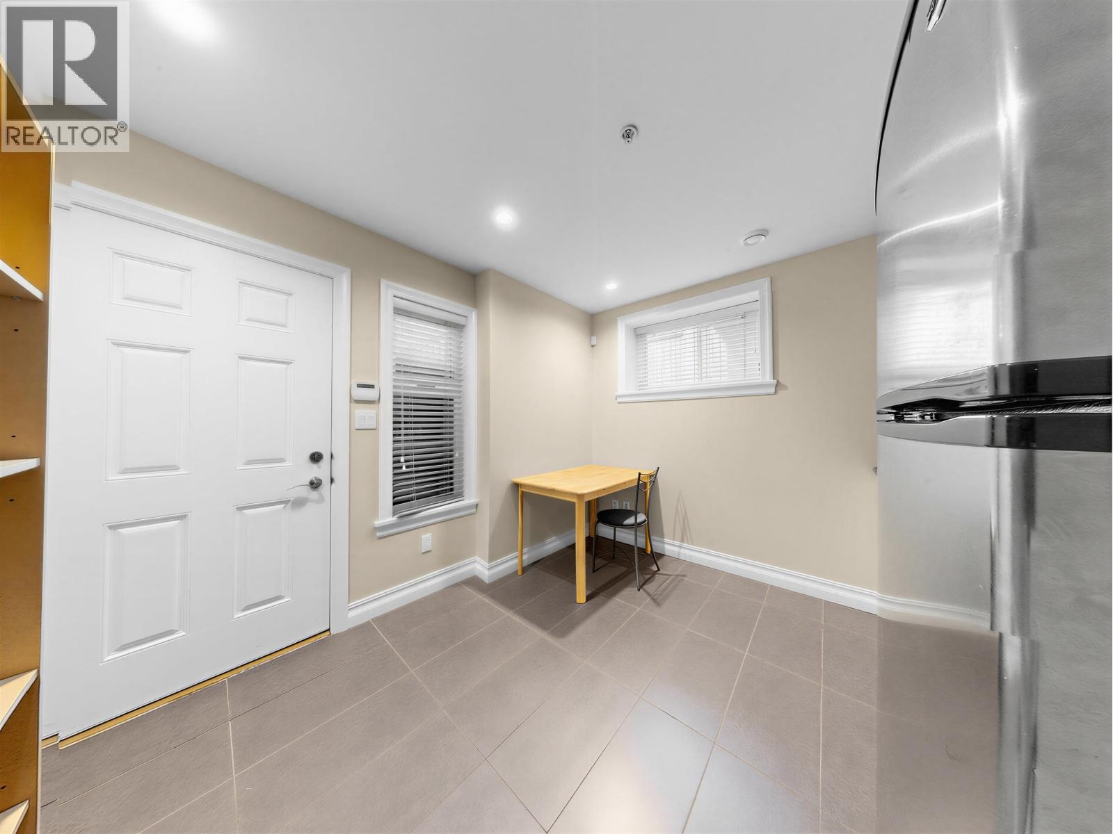 10 Bed, 7 Bath House for Sale in Vancouver – 2456 E 45TH AVENUE, Vancouver - Image 24
