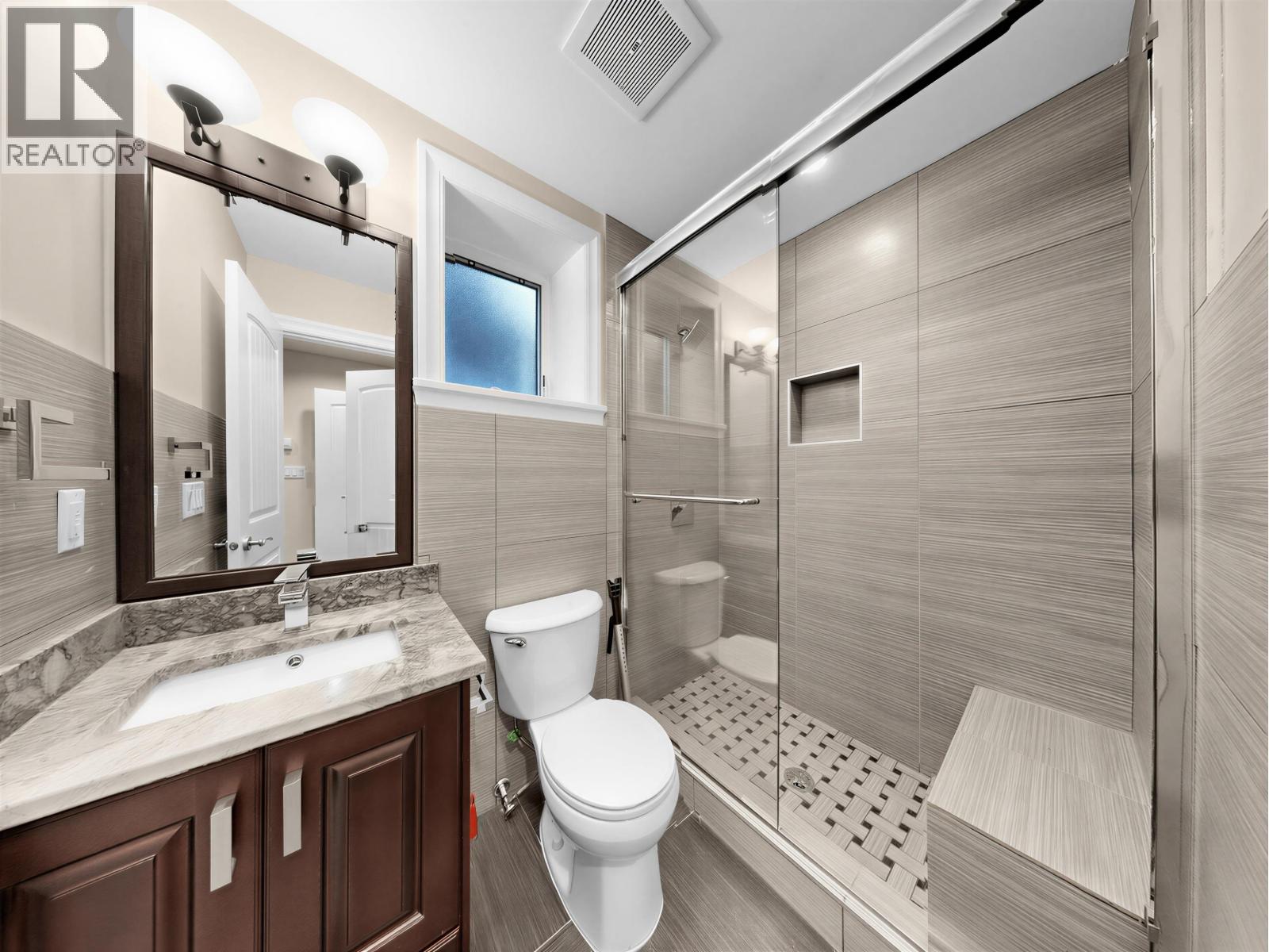 10 Bed, 7 Bath House for Sale in Vancouver – 2456 E 45TH AVENUE, Vancouver - Image 26
