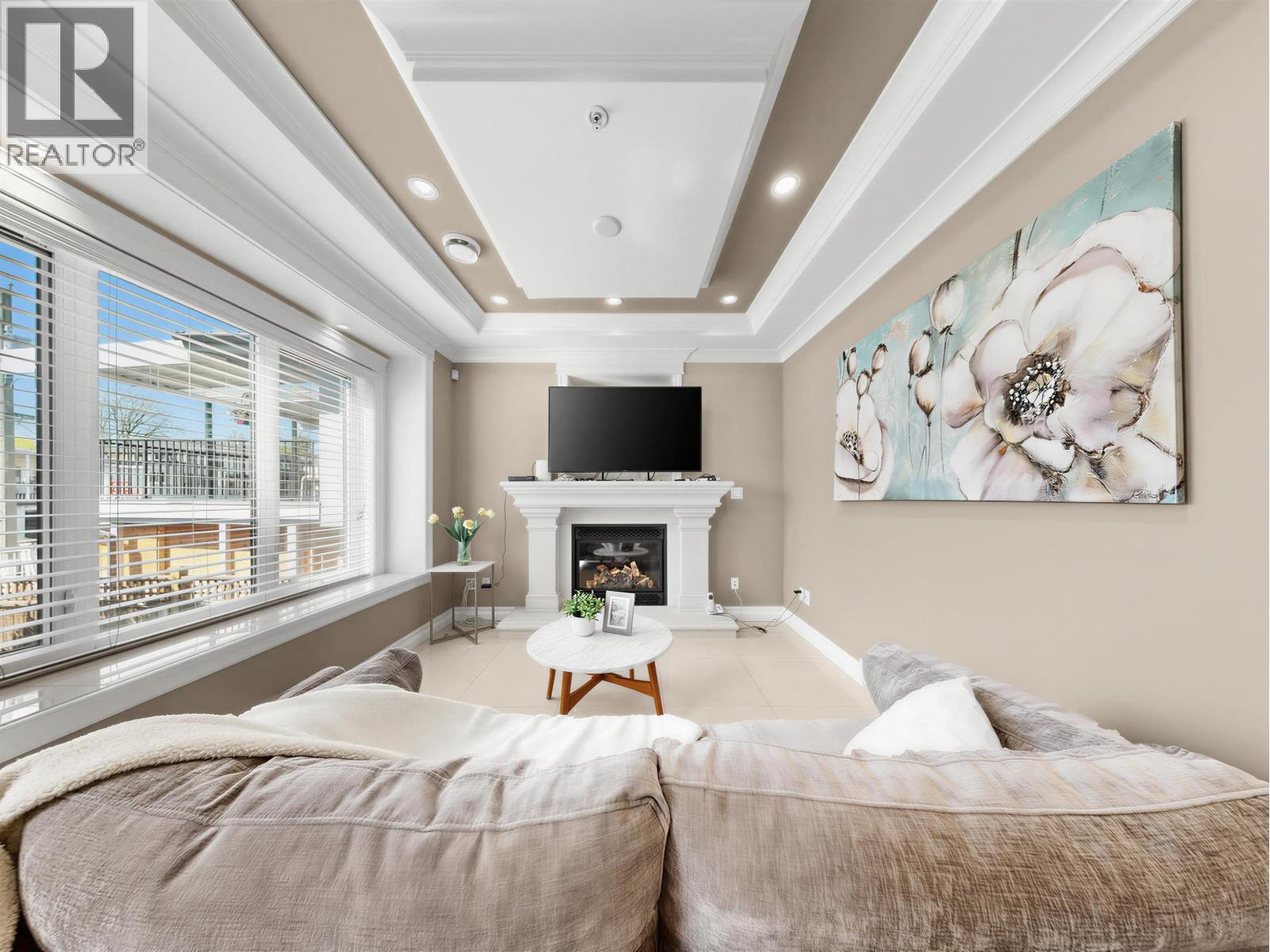 10 Bed, 7 Bath House for Sale in Vancouver – 2456 E 45TH AVENUE, Vancouver - Image 11