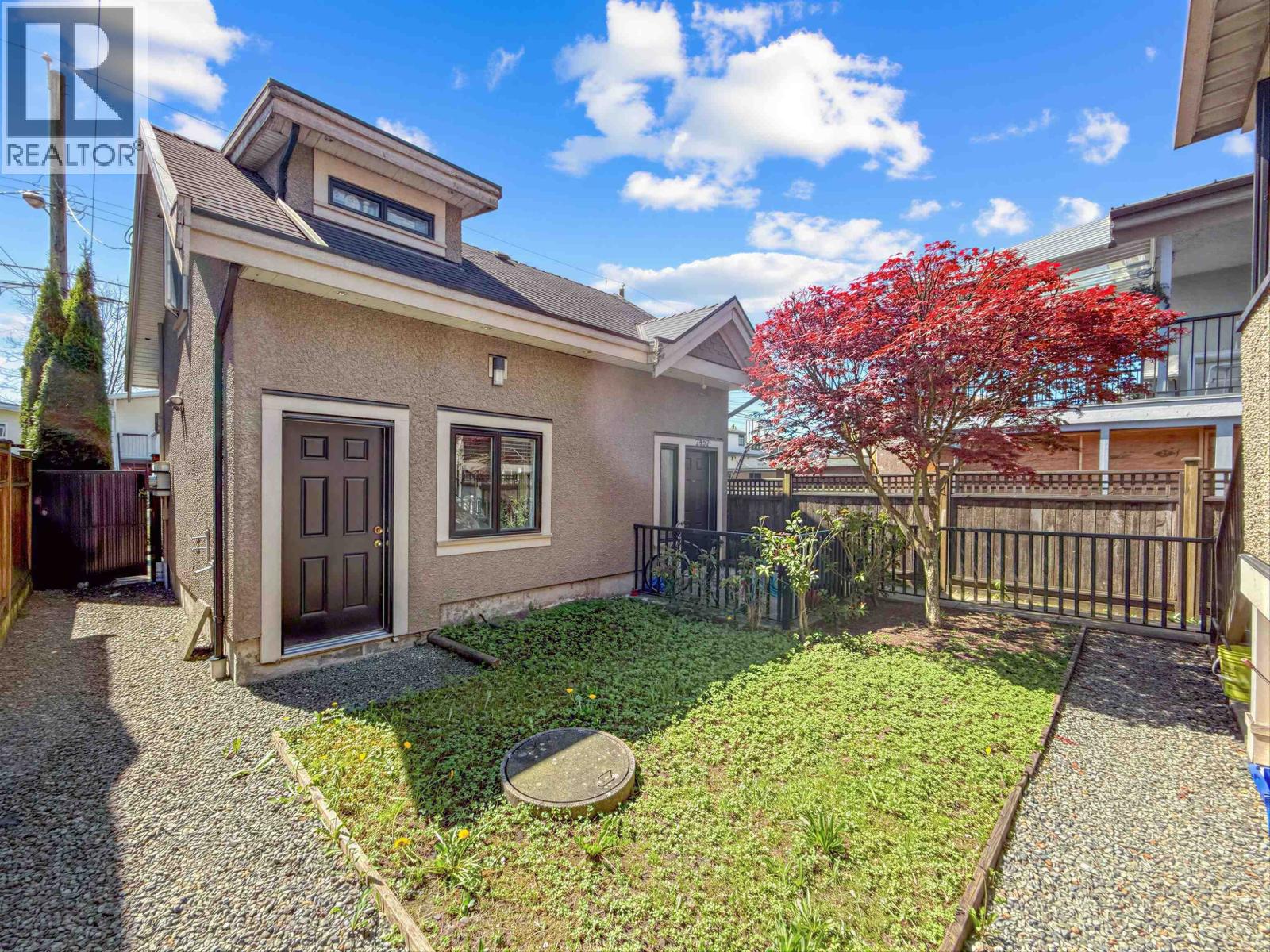 10 Bed, 7 Bath House for Sale in Vancouver – 2456 E 45TH AVENUE, Vancouver - Image 34