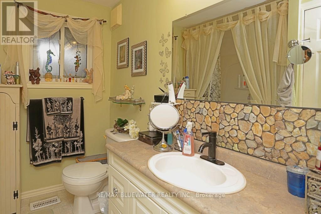 35 PEBBLE BEACH PARKWAY - 18