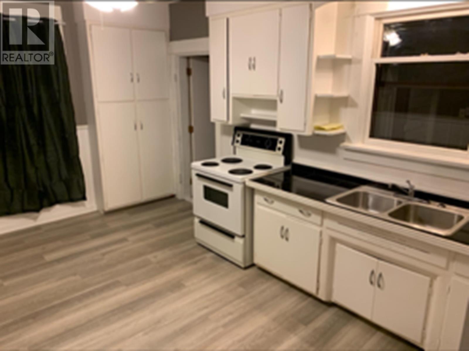 347 Syndicate AVE N - 15