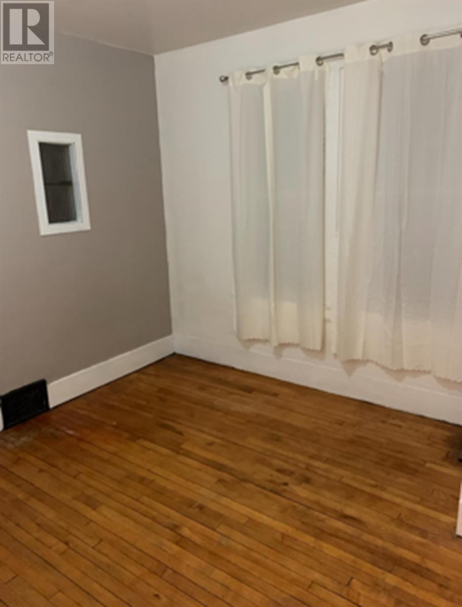347 Syndicate AVE N - 4