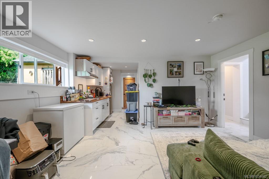 981 Pratt Rd - 28
