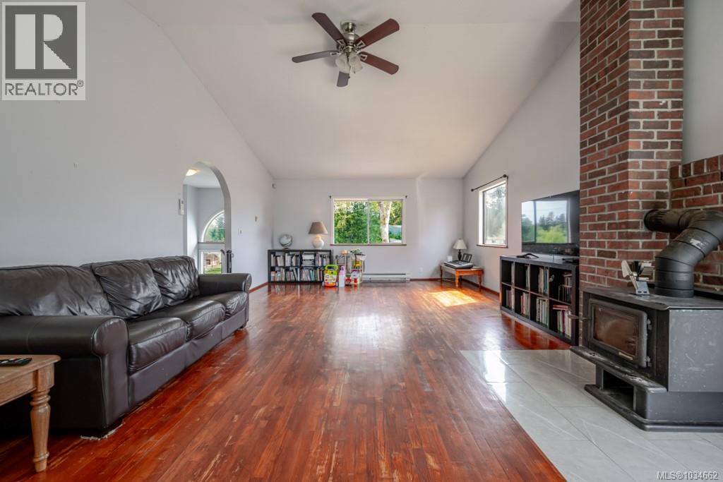 981 Pratt Rd - 7
