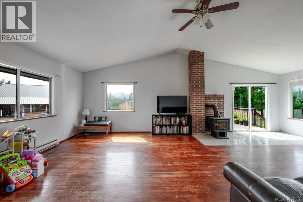 981 Pratt Rd - 4