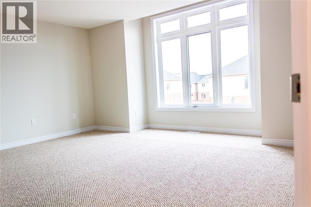 25 PINOT Crescent, Stoney Creek, Ontario, L8E0J8 — Photo 9