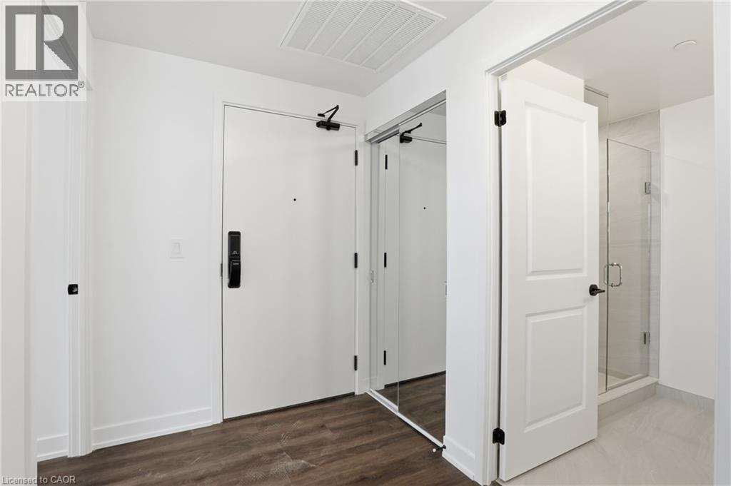 2075 LAKESHORE Road Unit# 1408, Burlington, Ontario, L7R1E2 — Photo 3