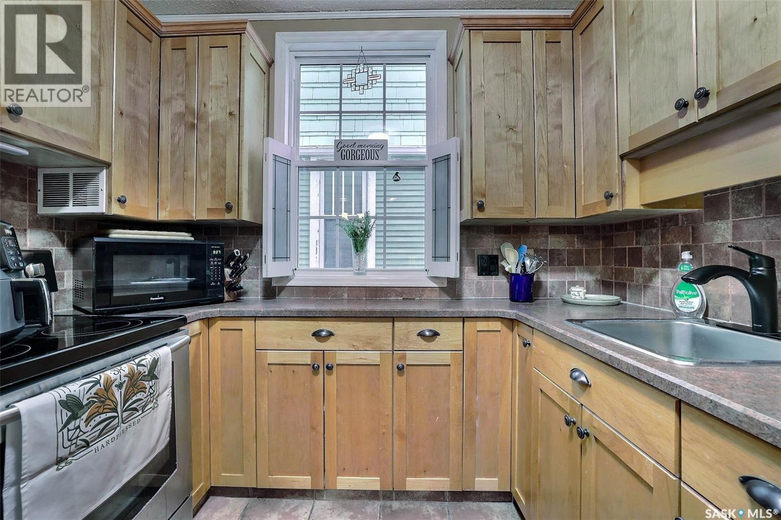 2834 Rae STREET - 18