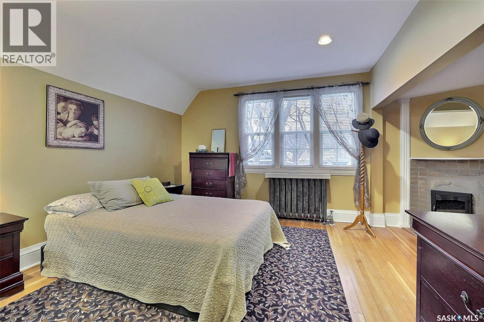 2834 Rae STREET - 28