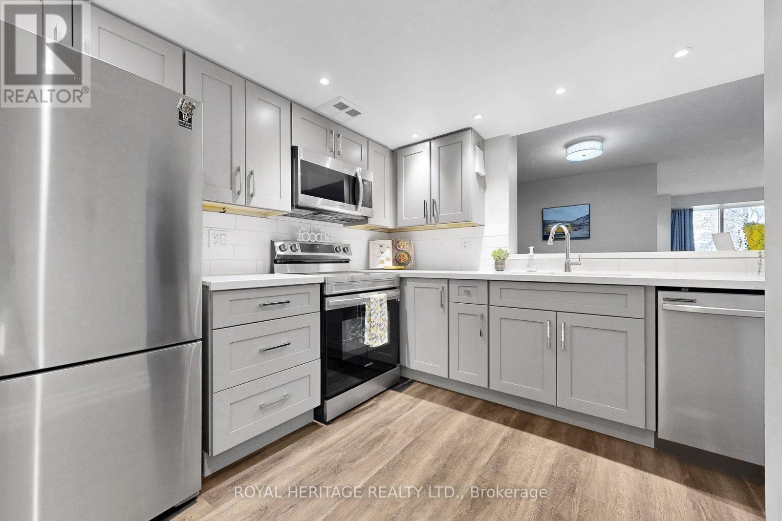 #207 20 GUILDWOOD PARKWAY - 6