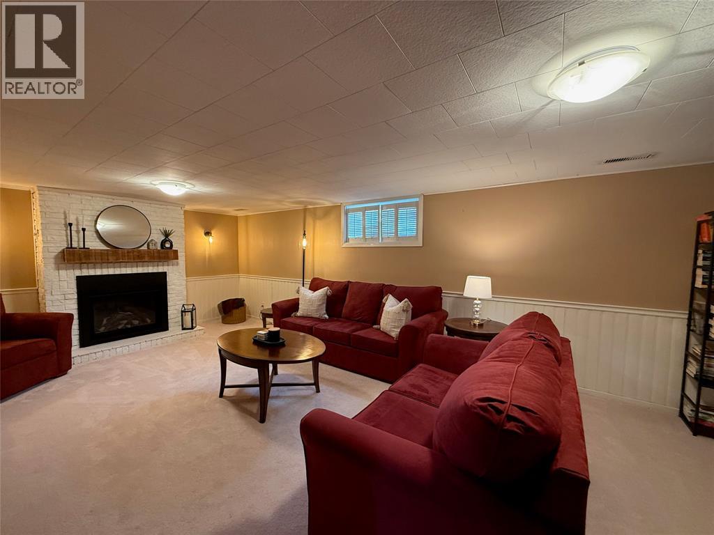 1044 Cathcart BOULEVARD, Sarnia, Ontario, N7S2H2 — Photo 15