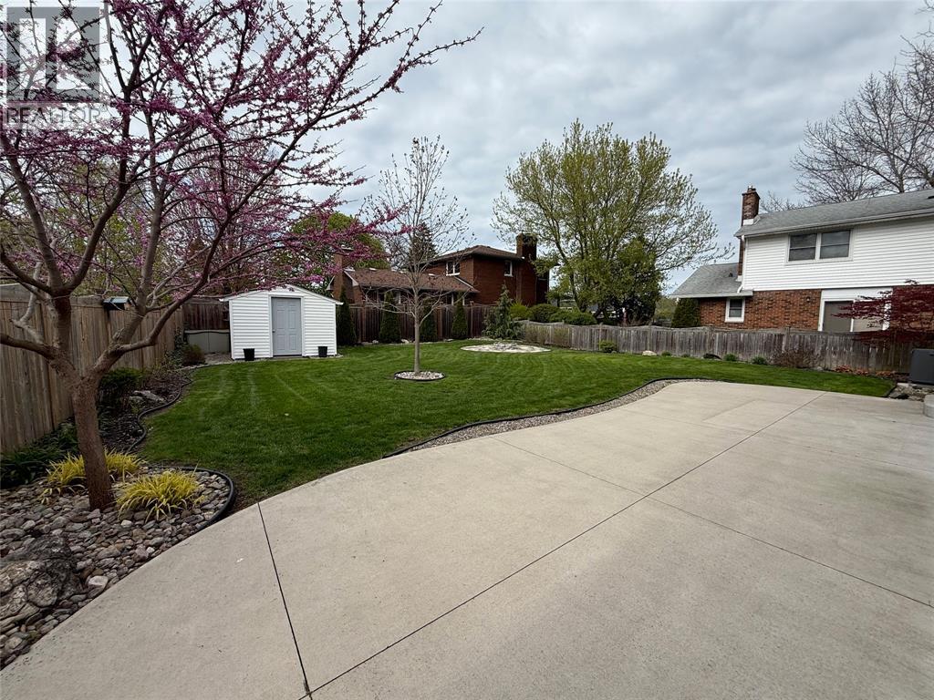 1044 Cathcart BOULEVARD, Sarnia, Ontario, N7S2H2 — Photo 3