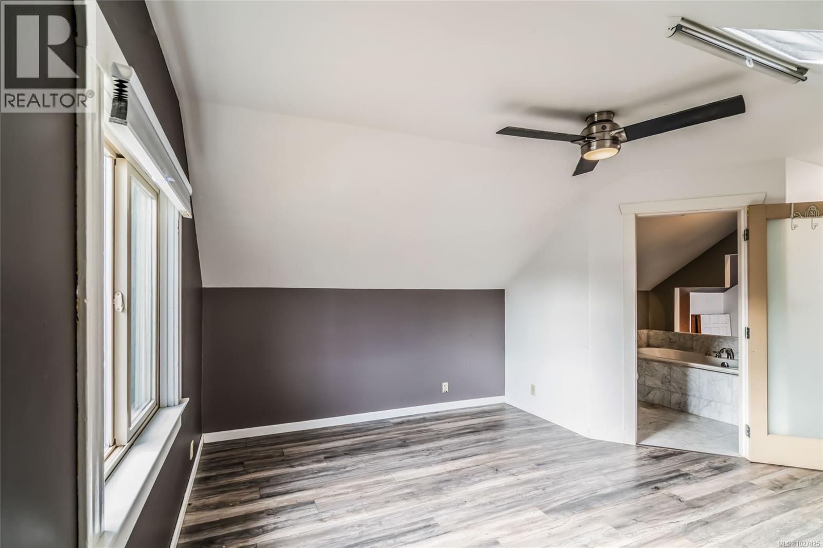 582 Bradley St - 20